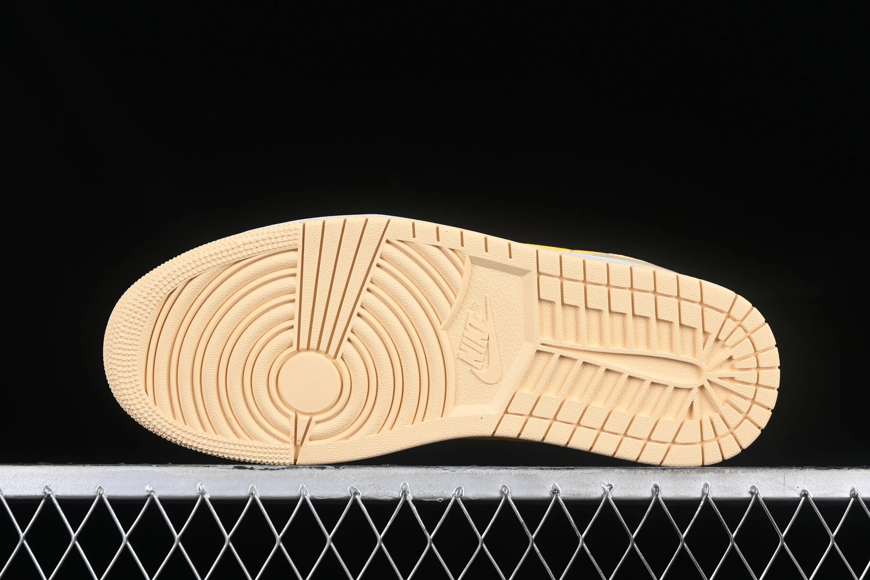 All categories Air Jordan Jordan series basketball shoes Air Jordan 1 Low Air Jordan 1 Low "Yellow" AJ1 Joe 1 Banana Yellow Low-top cultural casual sneakers DC0774-170